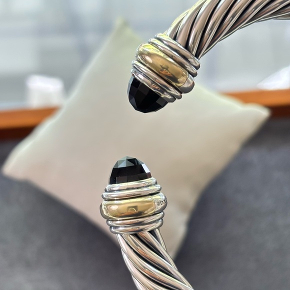 David Yurman 925 & 14k Gold 10mm cuff with Black Onyx-Large - Picture 5 of 9